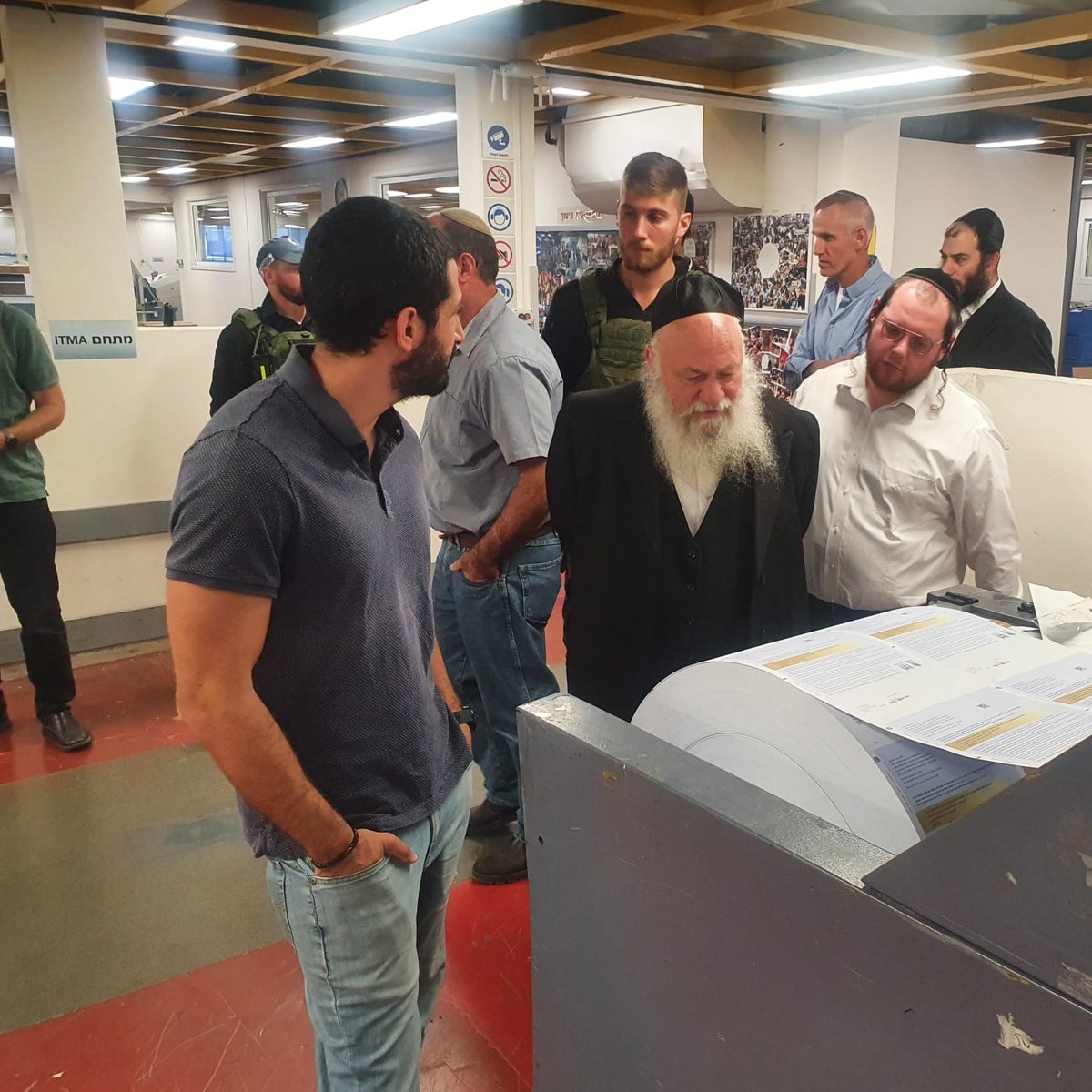 השר גולדקנופף: "היום בארי הוא סמל החורבן - מחר זה יהיה סמל התקומה" 