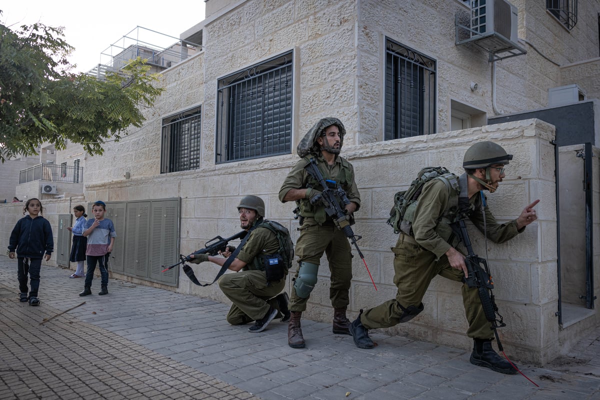 בביתר עילית תרגלו חדירת מחבלים לעיר החרדית | תיעוד