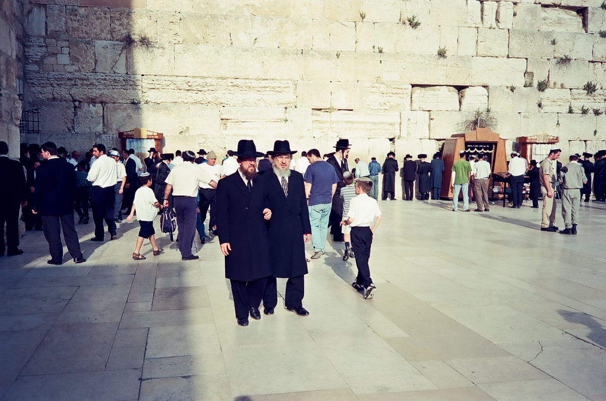 מראות מחייו של הגאון רבי ברוך מרדכי אזרחי זצוק"ל