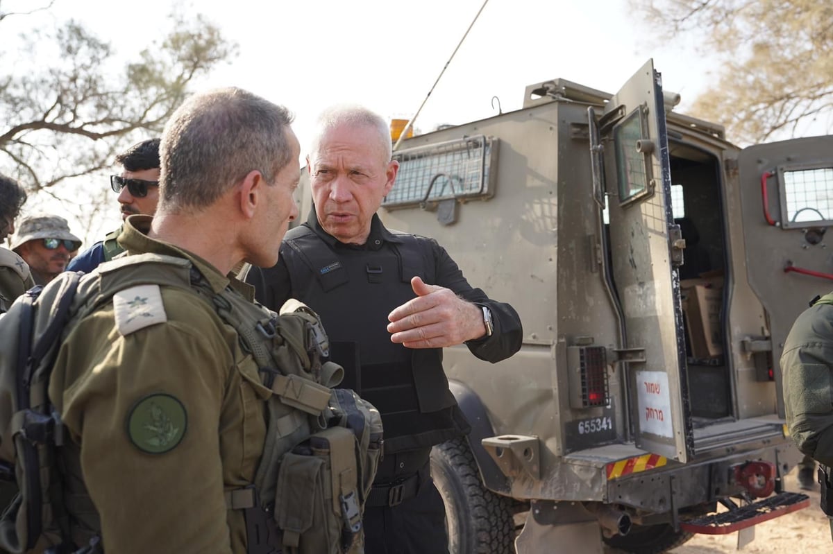 שר הביטחון גלנט בגבול הרצועה