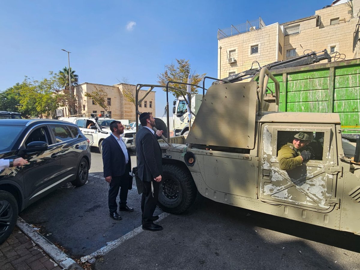 זופניק בכיכר • כל התמונות, הנייעס והחשיפות של המלחמה