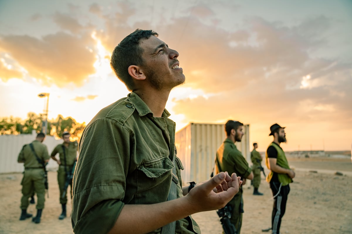 אליהו נענה בשעת המנחה. לוחם בתפילת מנחה