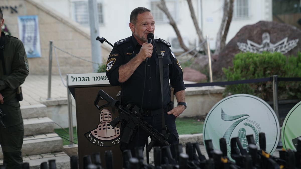 לאות הוקרה והערכה: החטיבה הטקטית של המשטרה קיבלה נשקים חדשים | תיעוד