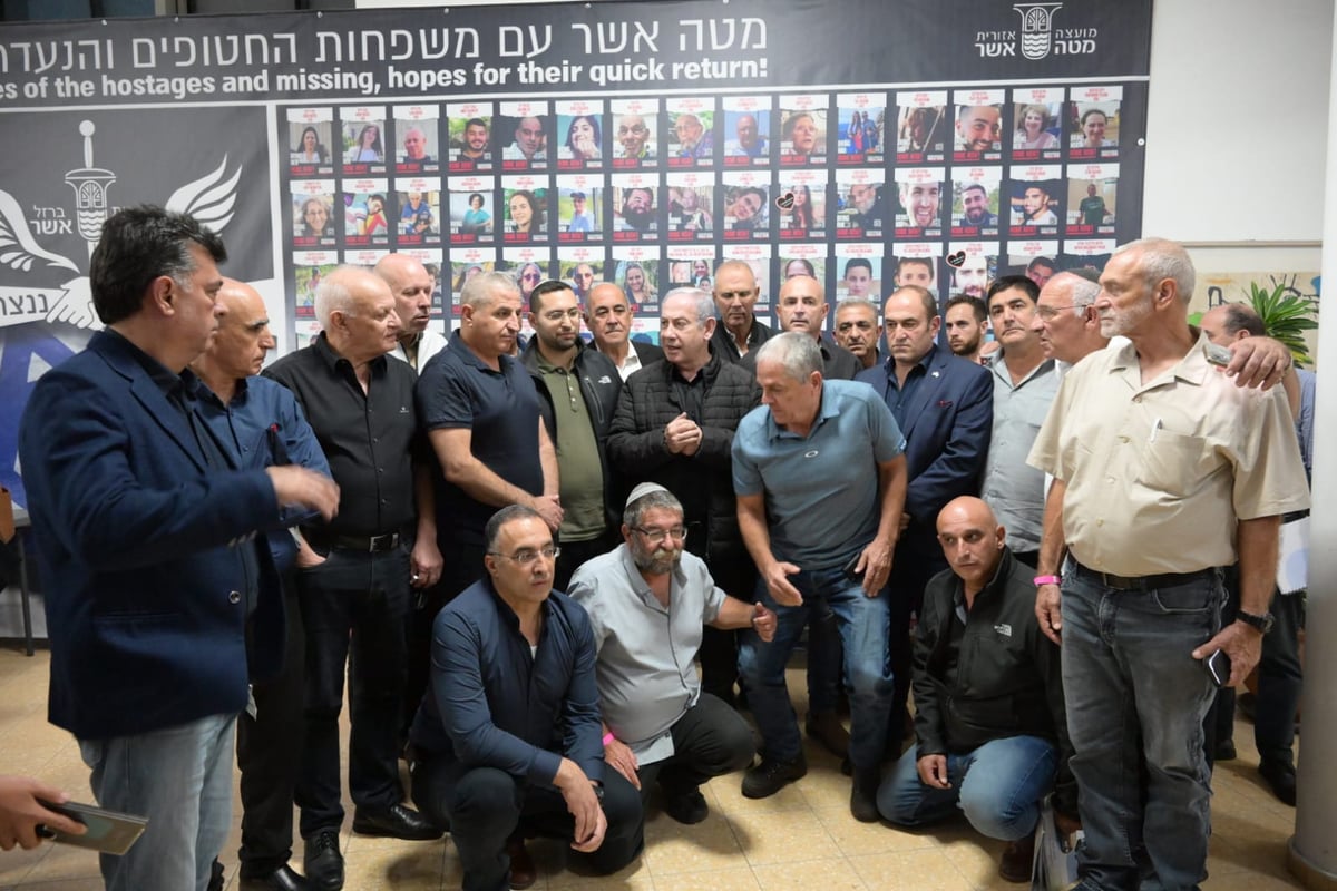 נתניהו בפגישה עם ראשי הרשויות בצפון לפני מספר חודשים