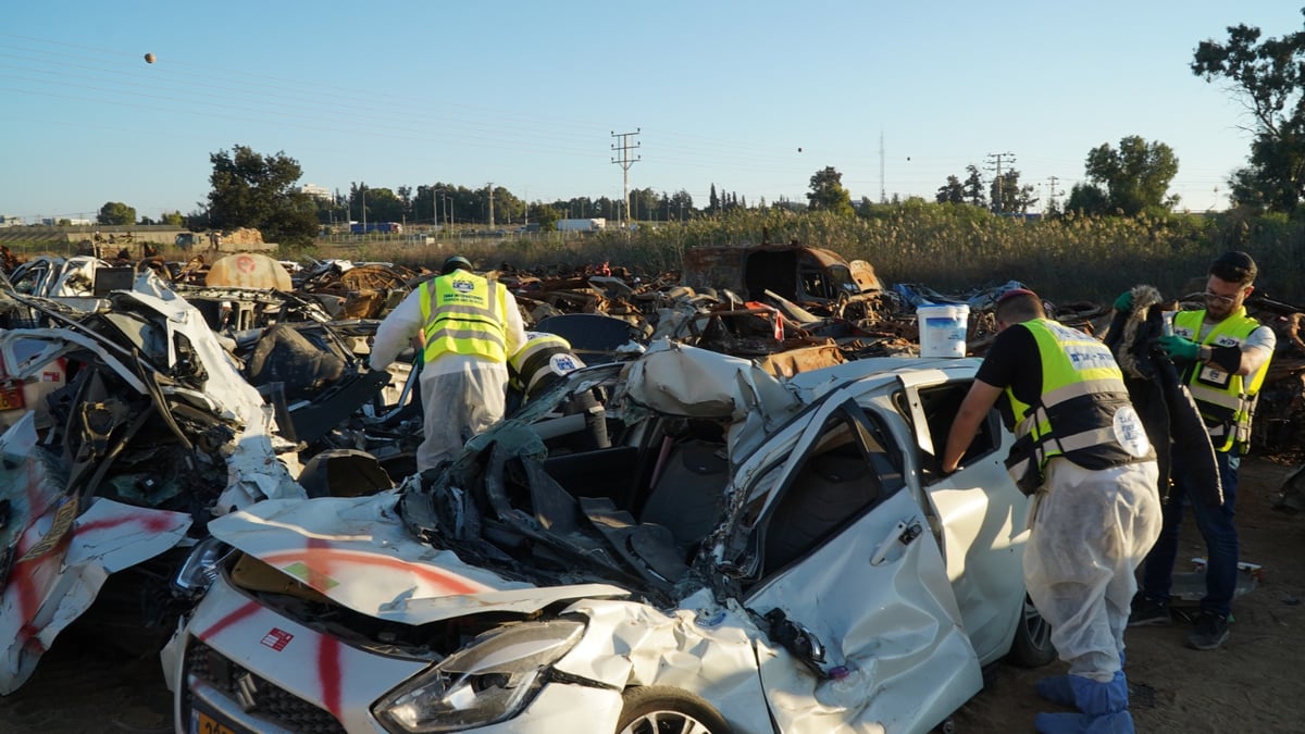 פעילות הקודש של מתנדבי זק"א בחניון הרכבים בדרום