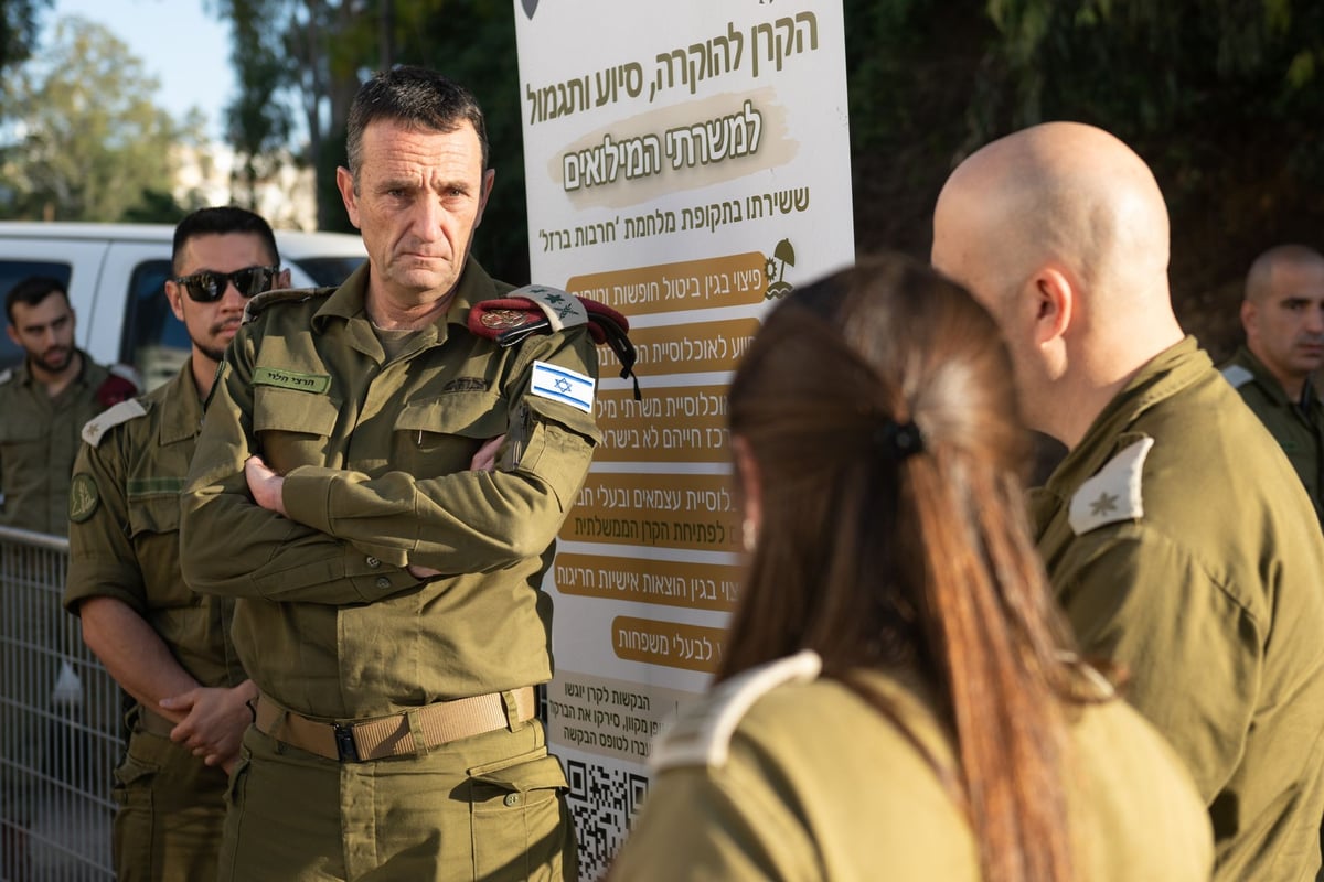 אות חיים משני חטופים בעזה | דיווח: הניה יגיע למצרים לדון בעסקה לשחרור שבויים | עדכונים