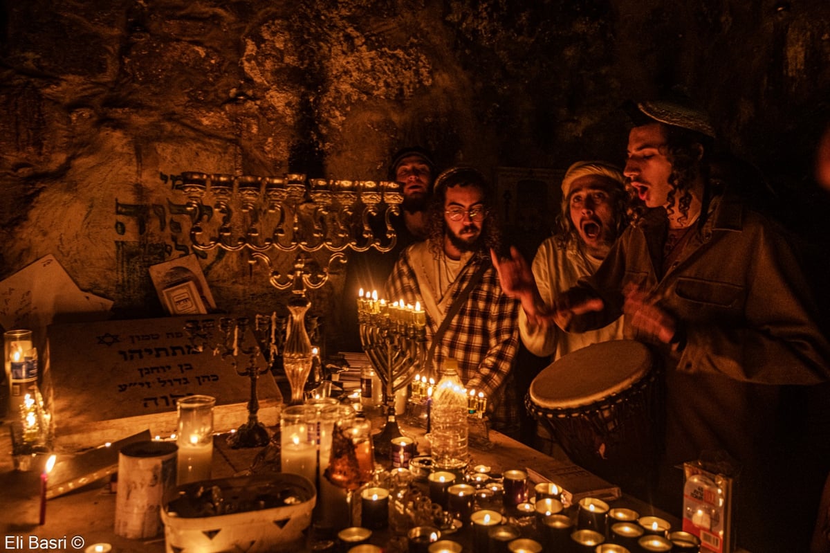 קבר מתתיהו ובניו ביער בן שמן בחג חנוכה תשפ"ד