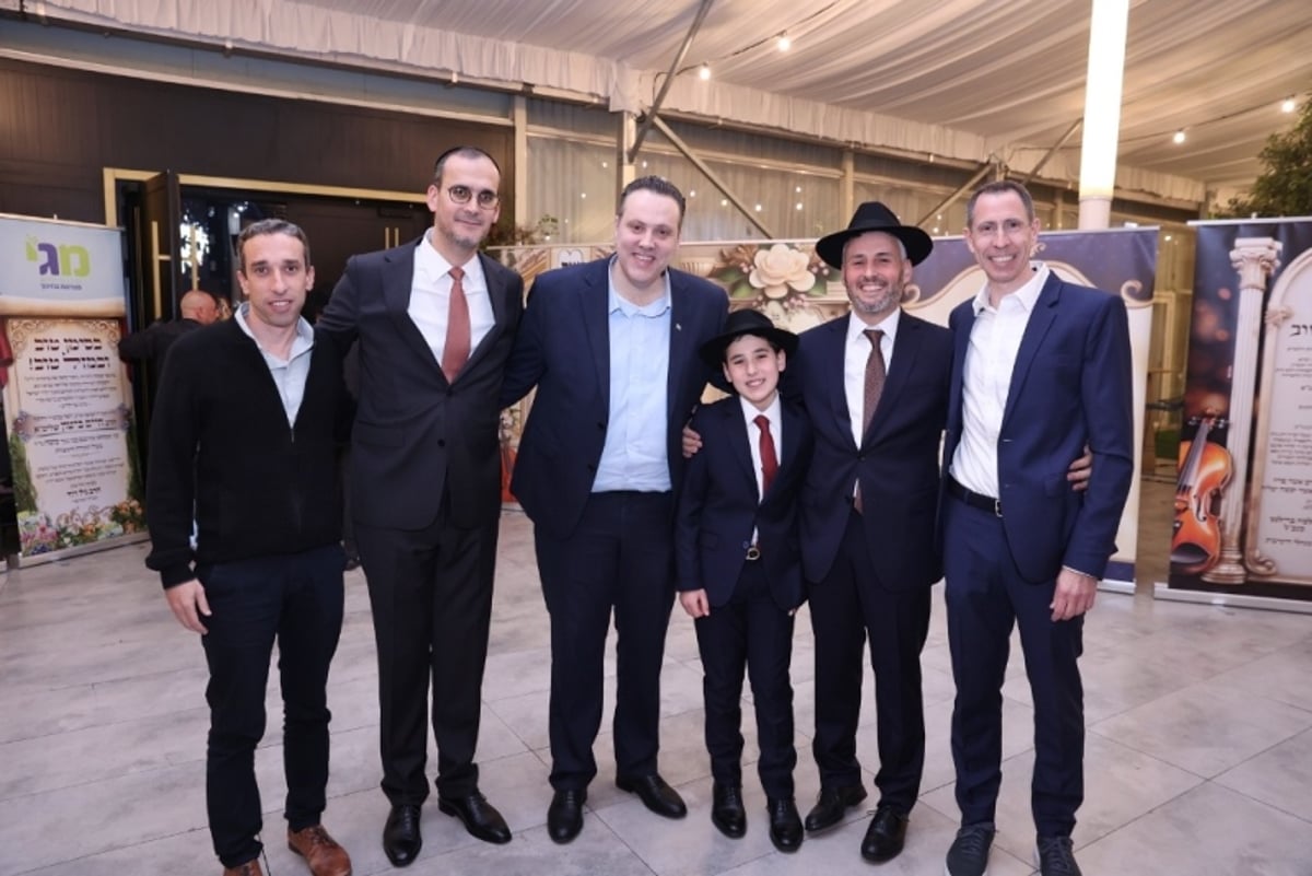 גלריה מרהיבה: כל ה-'מי ומי' בבר המצווה של בנו של השר