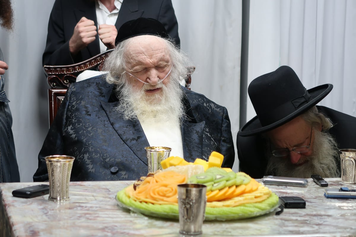 השבע ברכות בביתו של הגר"מ שטרנבוך