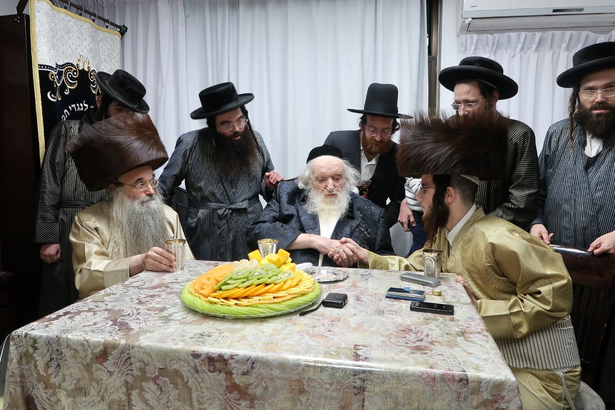 השבע ברכות בביתו של הגר"מ שטרנבוך