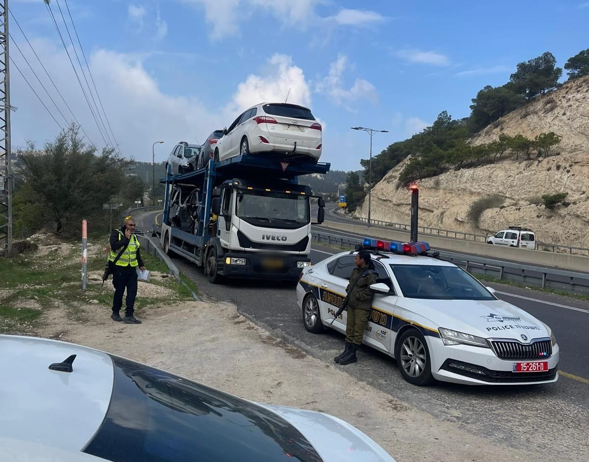 השוטרים פעלו בכבישי יו"ש והורידו 13 "משטובות" ורכבי גרר