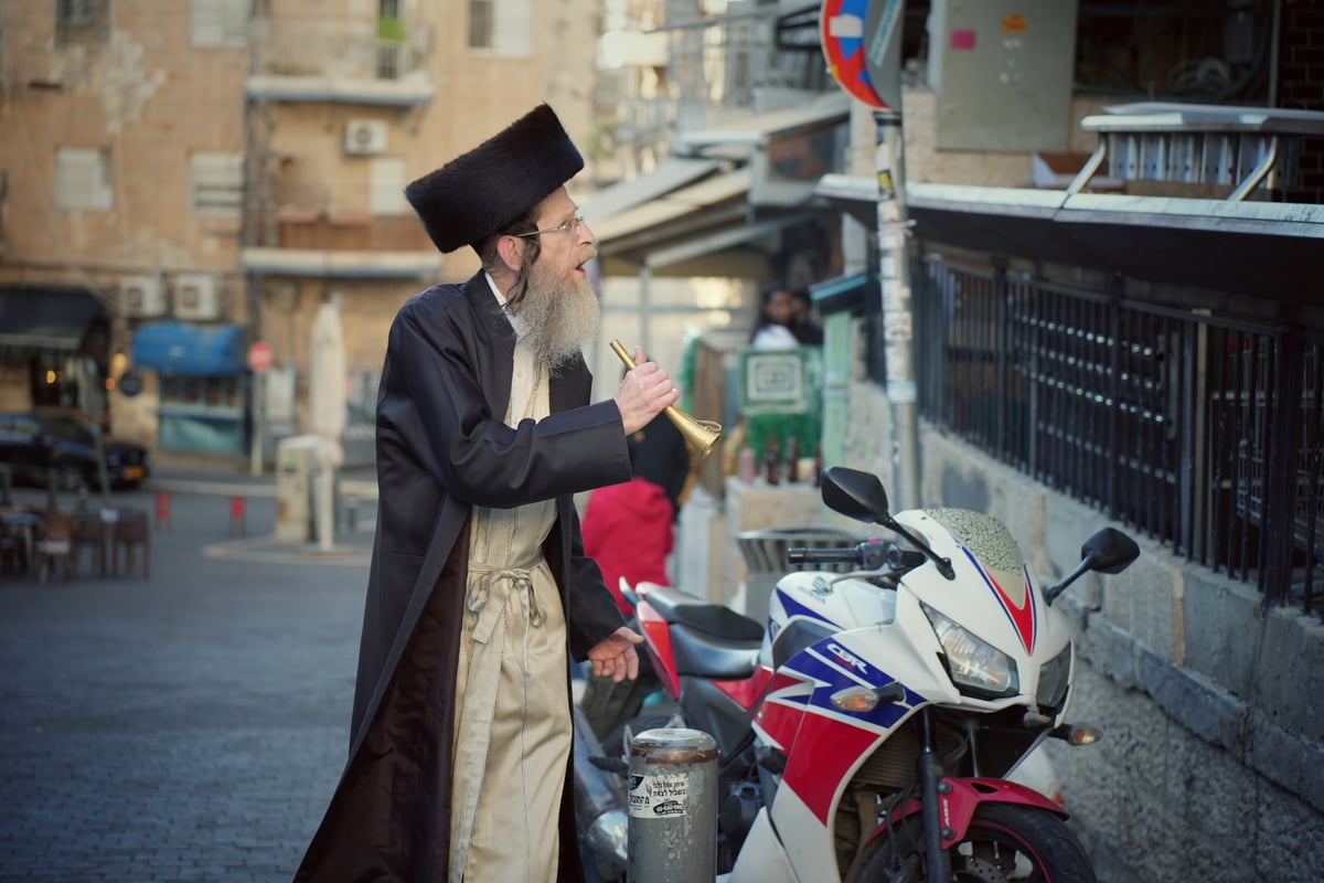 מזכיר על בוא שבת המלכה