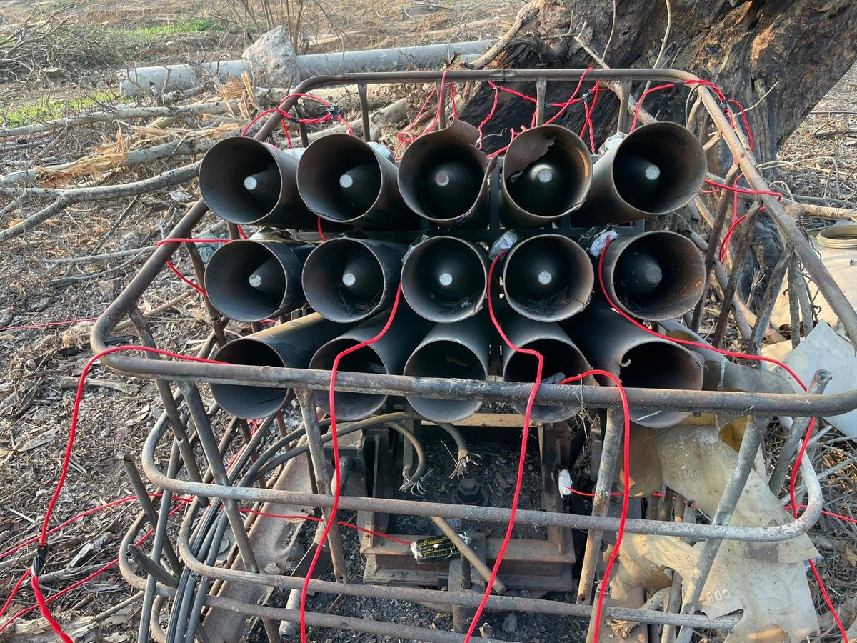 בתוך בית קברות, בית ספר ומסגד: 700 משגרי רקטות הושמדו