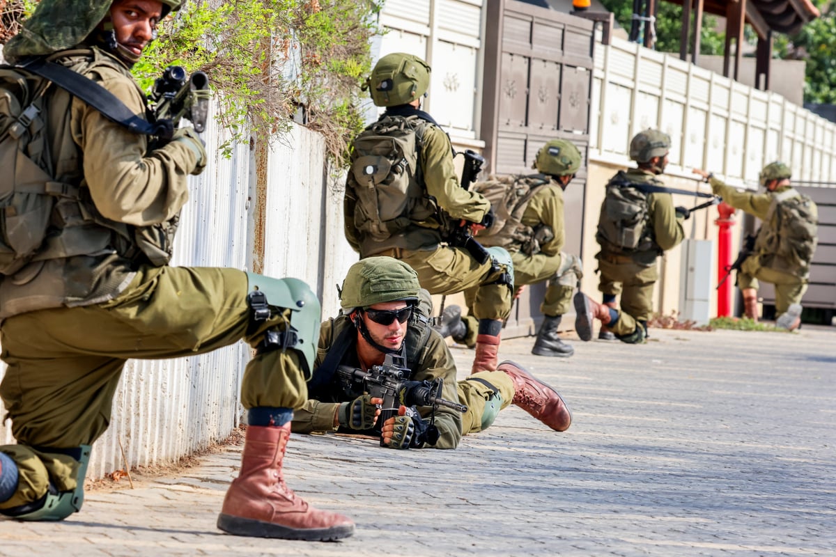 חיילים בשדרות, בבוקר שאחרי הטבח