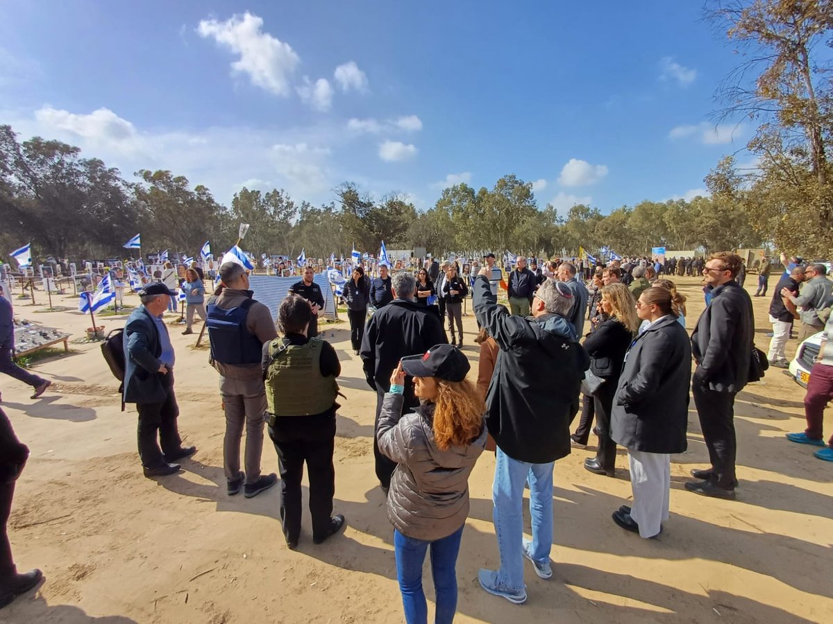 פרקליט בולגריה בכפר עזה: "העולם חייב לעמוד לצד ישראל במאבק בטרור ונגד החמאס"