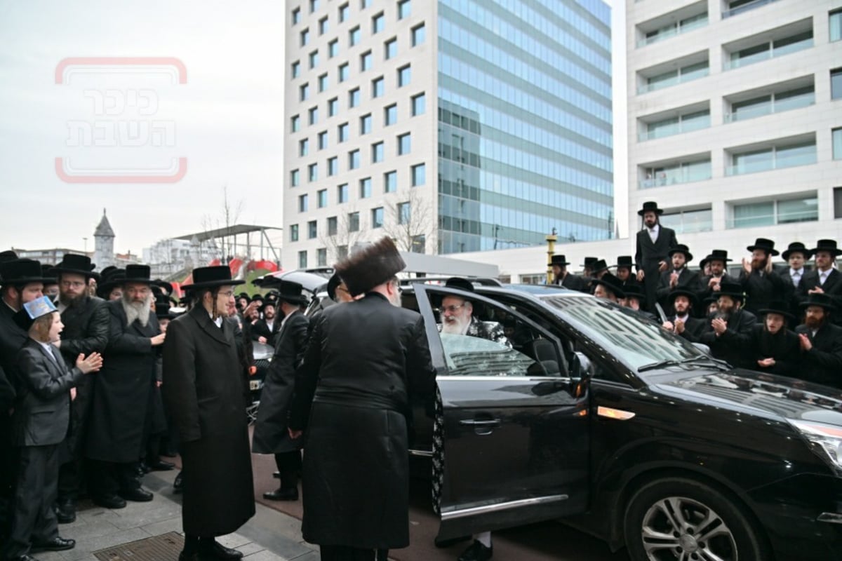 האדמו"ר מויז'ניץ ערך טיש ט"ו בשבט באנטוורפן | תיעוד מסכם