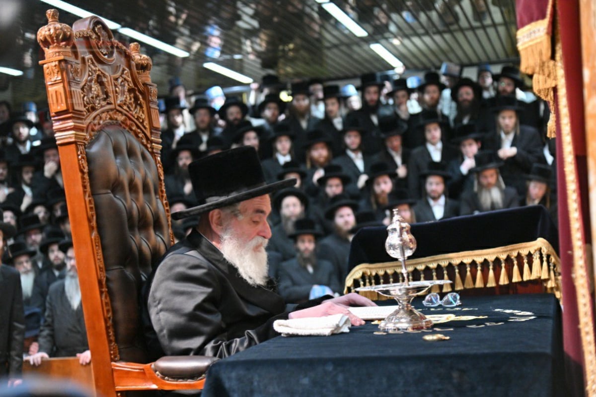 האדמו"ר מויז'ניץ ערך טיש ט"ו בשבט באנטוורפן | תיעוד מסכם