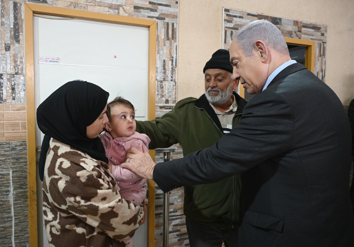 נתניהו ניחם אבלים ברהט: "אחמד נפל על הבית של כולנו" | צפו