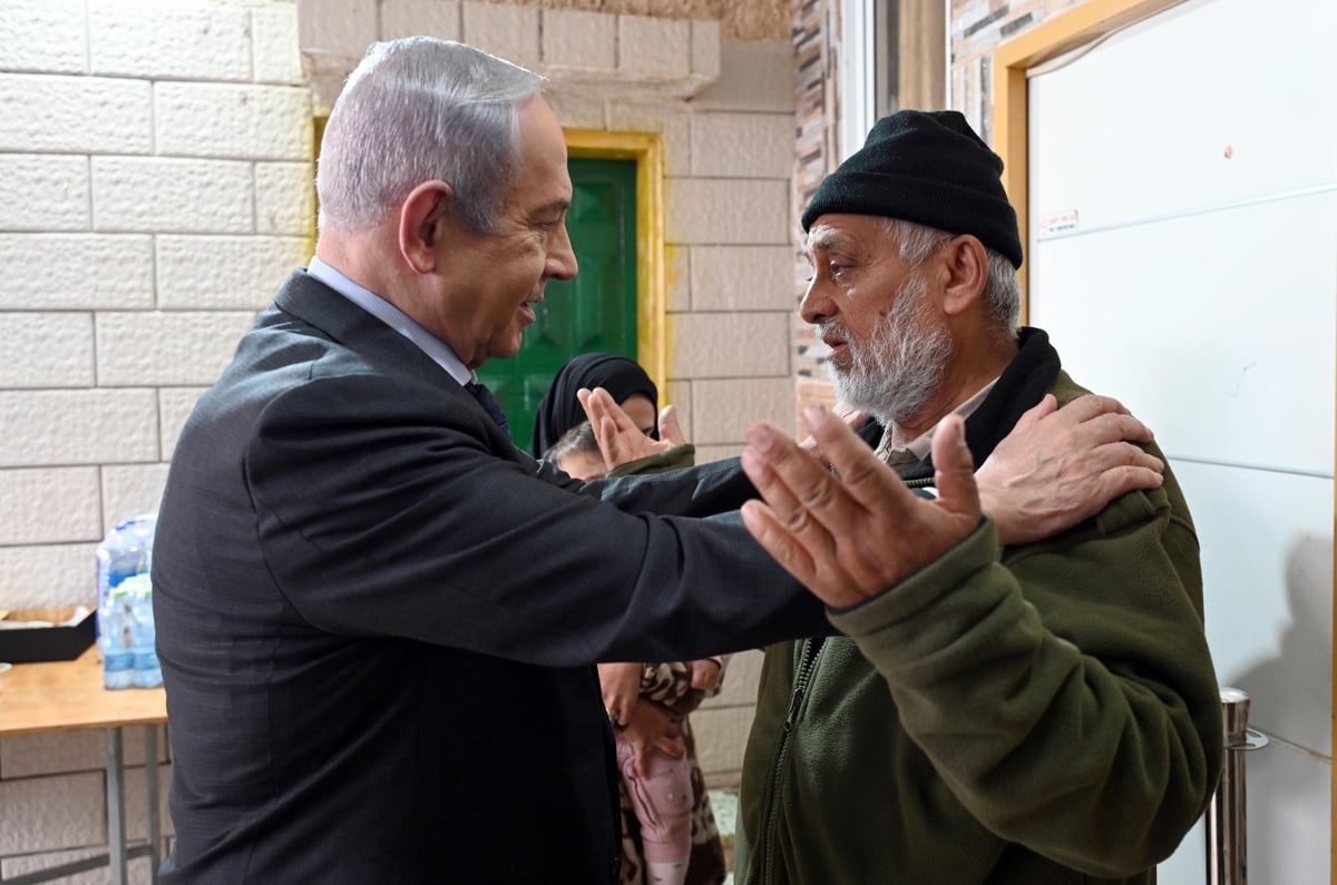 נתניהו ניחם אבלים ברהט: "אחמד נפל על הבית של כולנו" | צפו