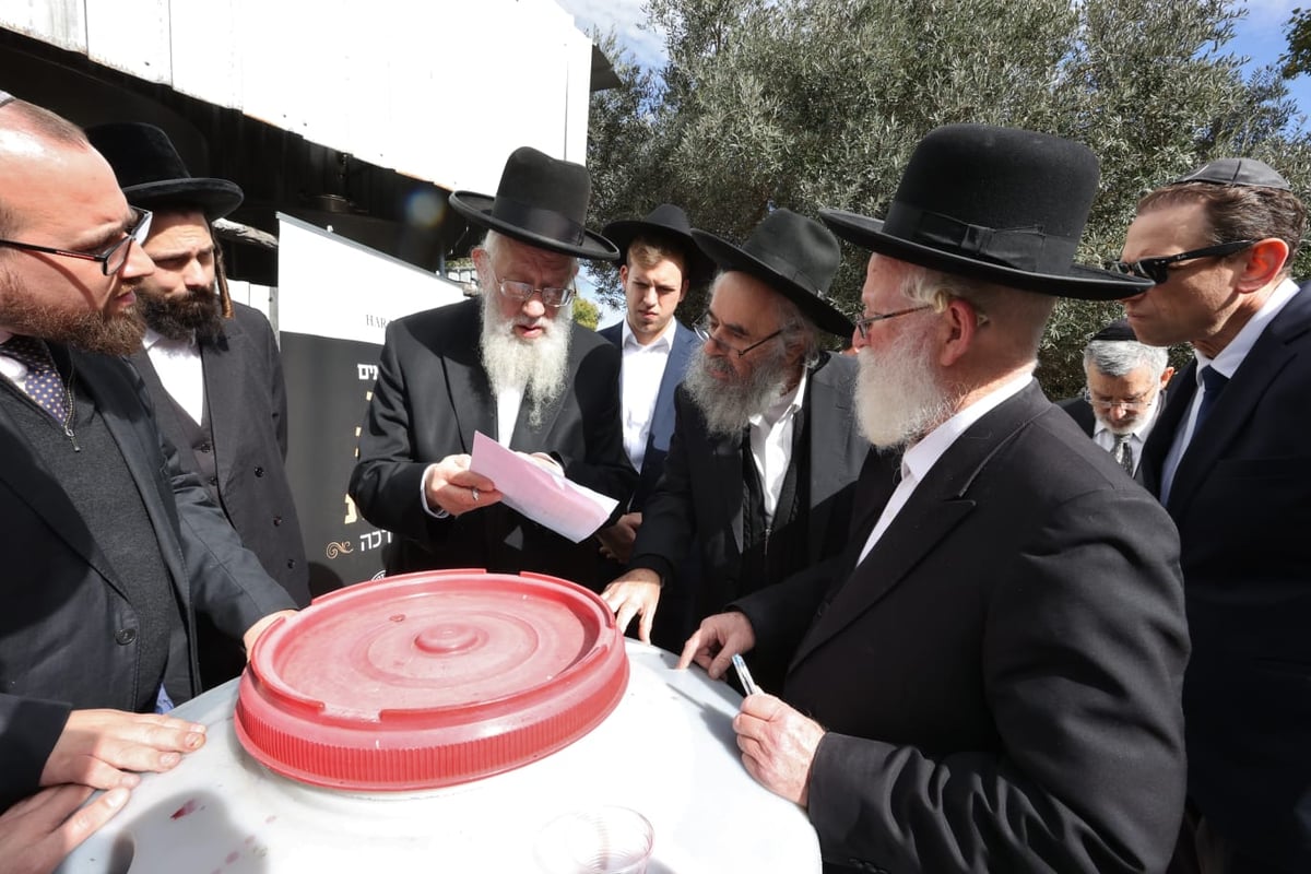 ברכב משוריין, ובתיאום בטחוני: מעמד הפרשת תרומות ומעשרות בשומרון