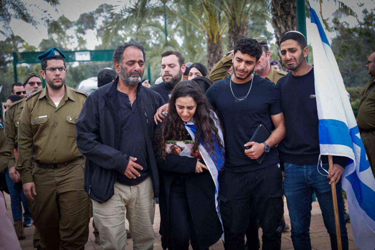 הלווייתו של רס"ן במיל' יאיר כהן הי"ד בבית העלמין הצבאי בקרית שאול