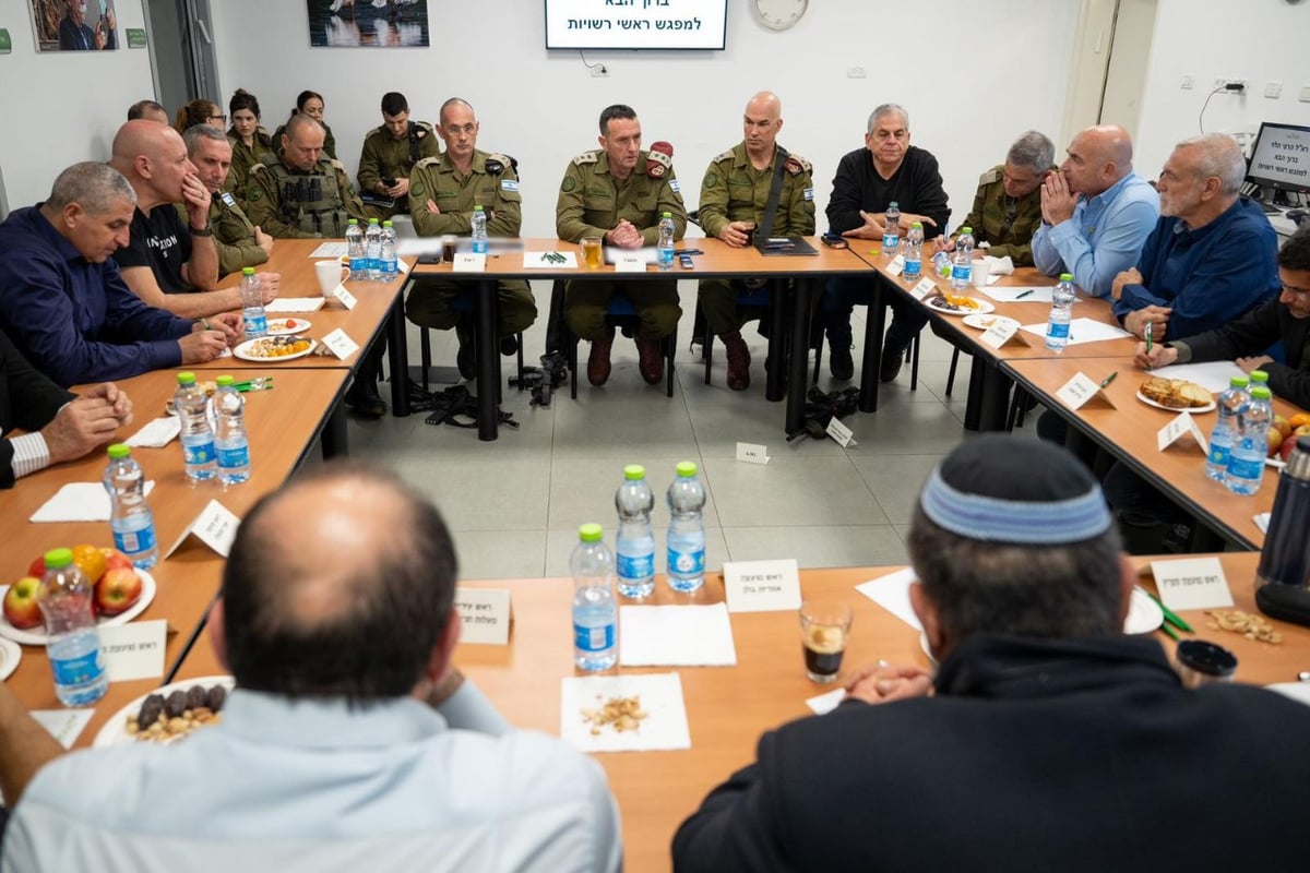 פגישת הרמטכ"ל עם ראשי הרשויות בצפון בחודש שעבר 