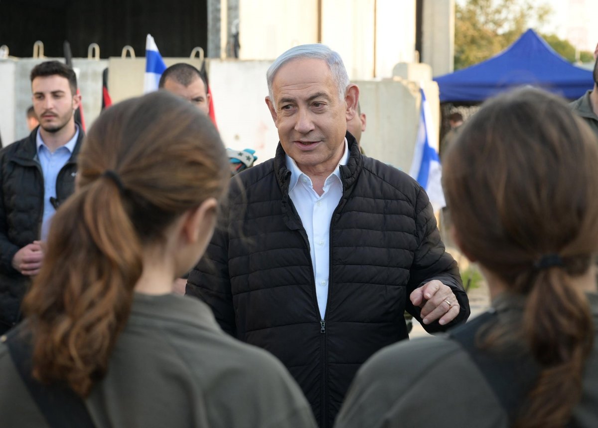 נתניהו הבהיר ללוחמים: "שום לחץ לא יעצור אותנו" | צפו