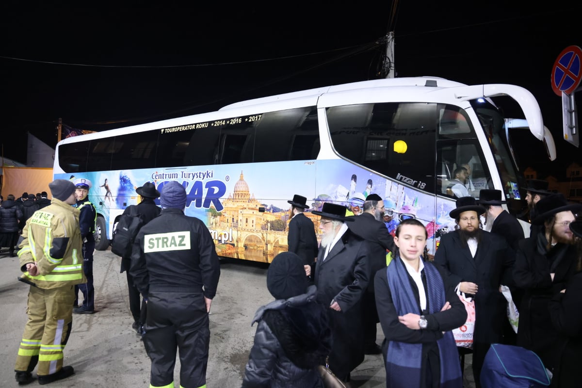 פולין היהודית מתעוררת לחיים בהילולת הרבי ר' מיילך | תיעוד