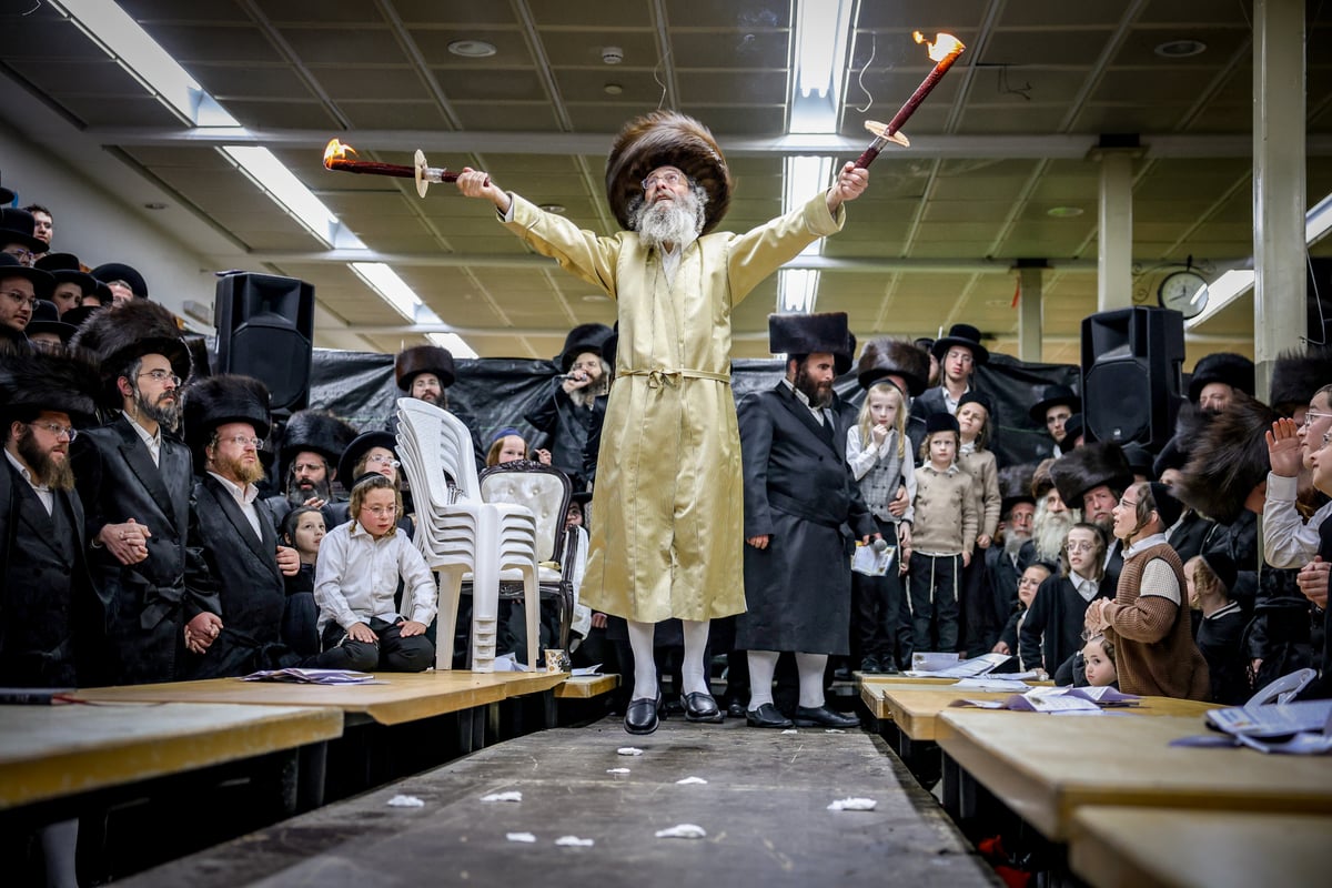 המשפיע החסידי הצית שלהבת אש קודש במירון | צפו