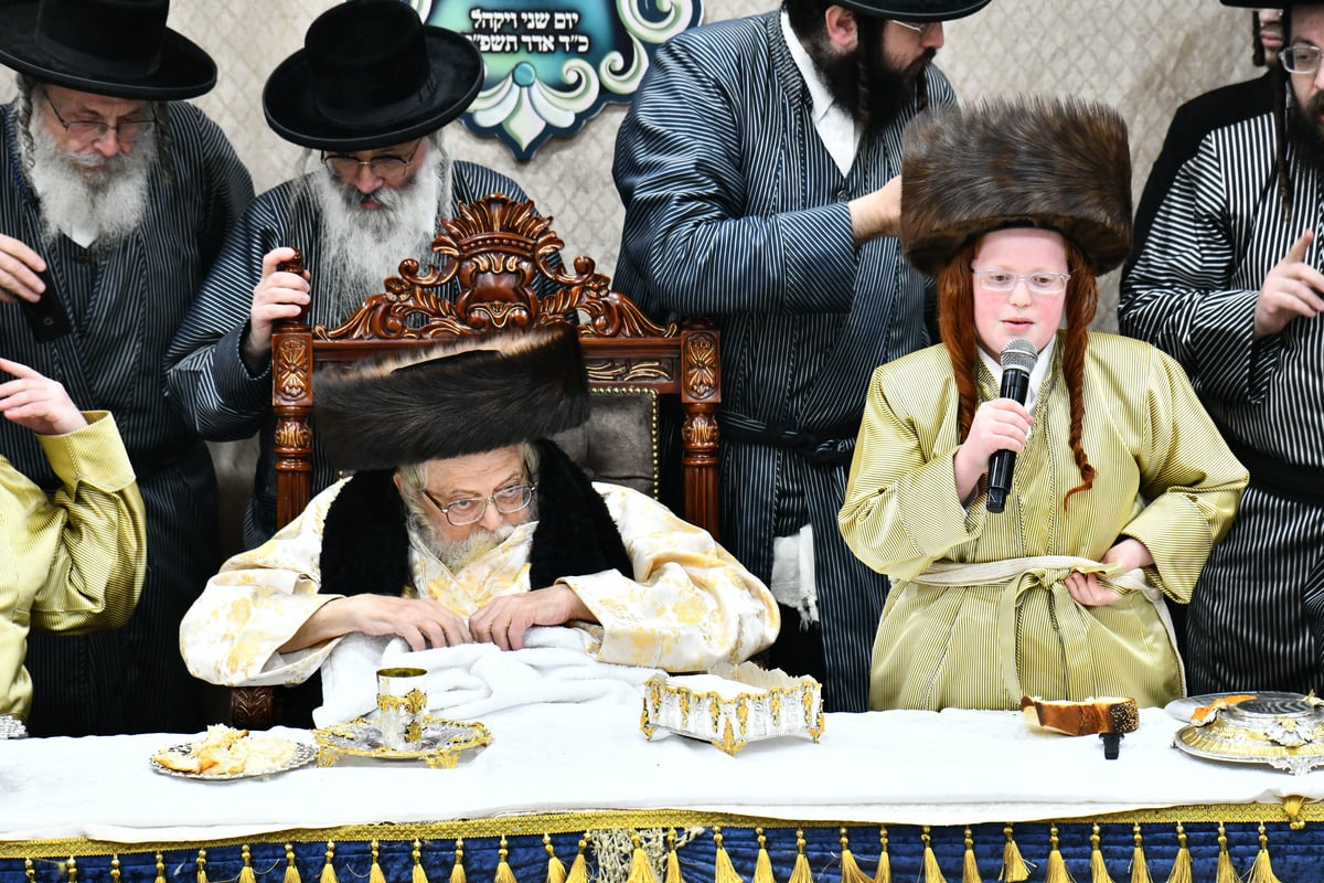 סיום סדר מועד וחגיגות בר המצווה לנכד האדמו"ר מתולדות אברהם יצחק