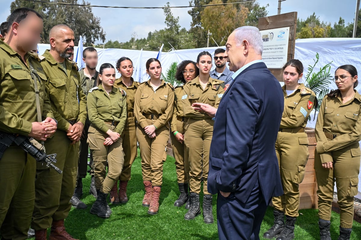 נתניהו לתצפיתניות: "החברות שלכן בשבי חמאס, עושים הכל להחזיר אותן"