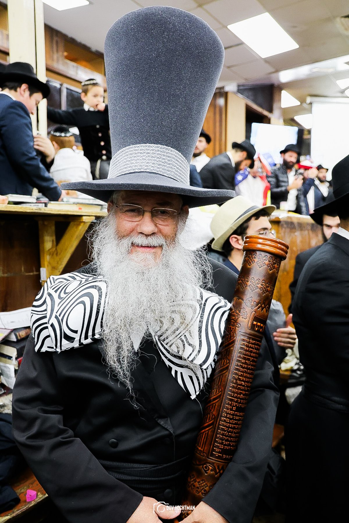 קריאת המגילה במרכז חב"ד העולמי