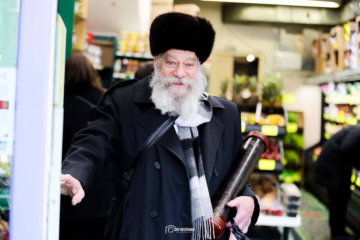 פורים בשכונה החב"דית בקראון הייטס