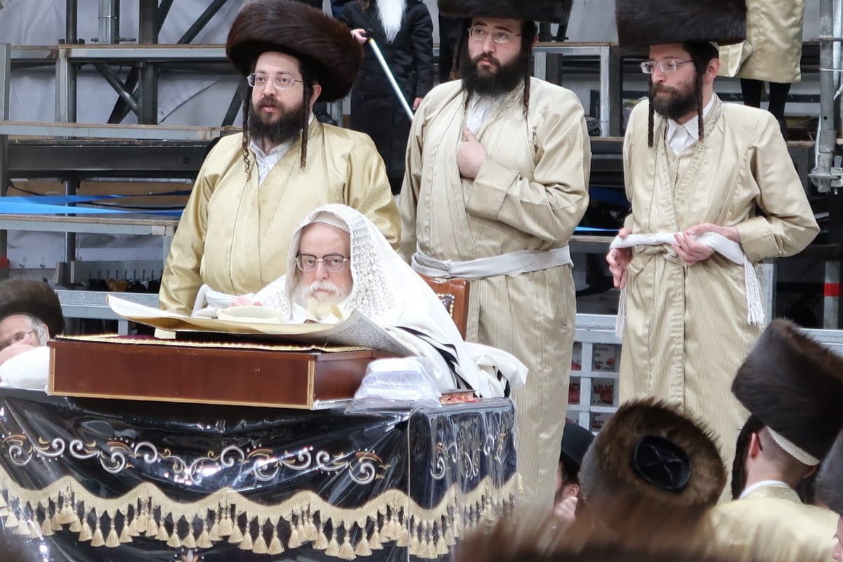 טיש פורים בחצה"ק תולדות אברהם יצחק