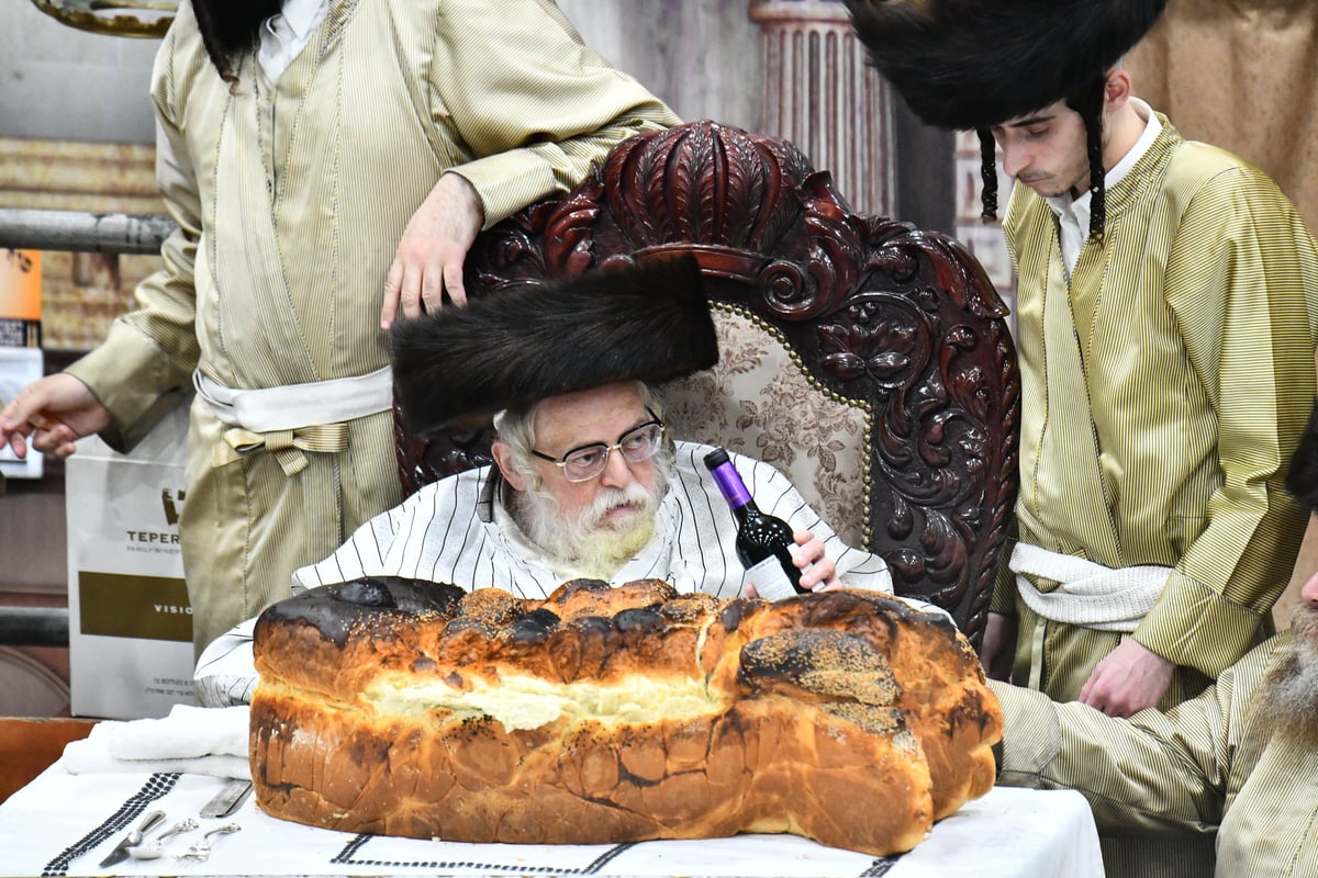 טיש פורים בחצה"ק תולדות אברהם יצחק