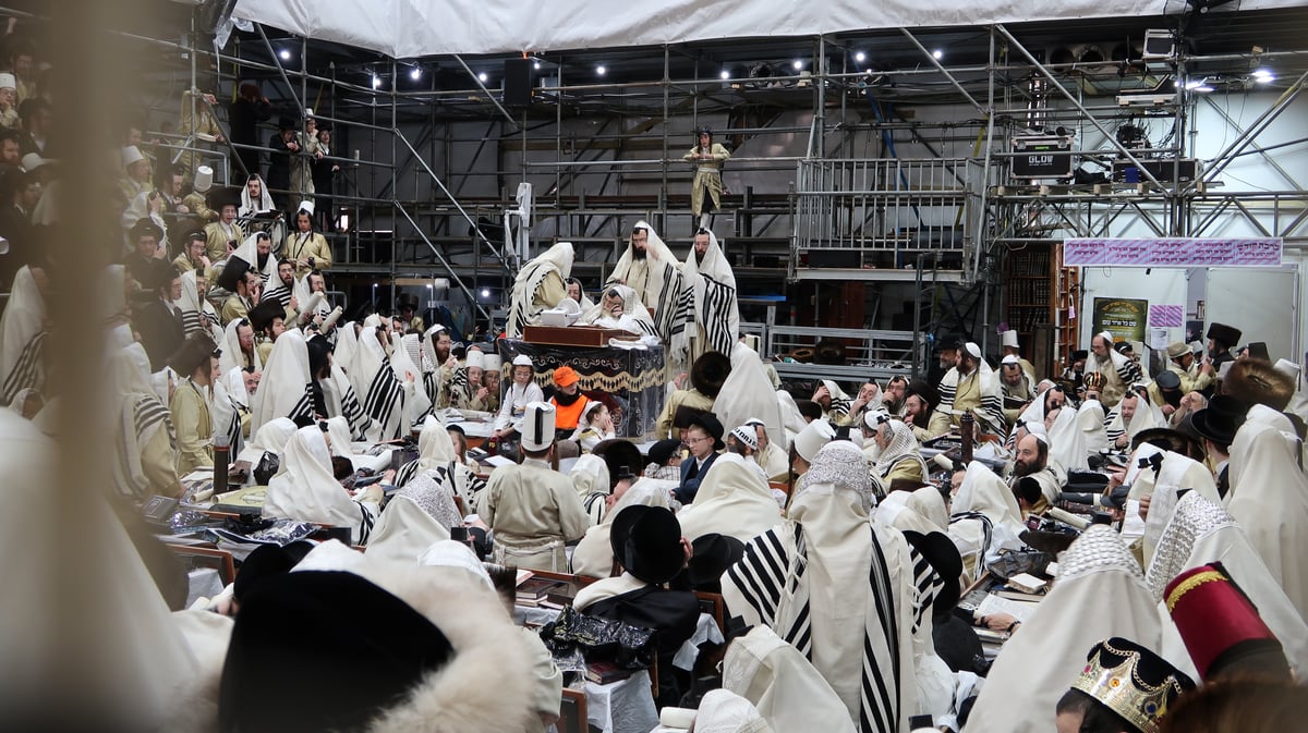 טיש פורים בחצה"ק תולדות אברהם יצחק