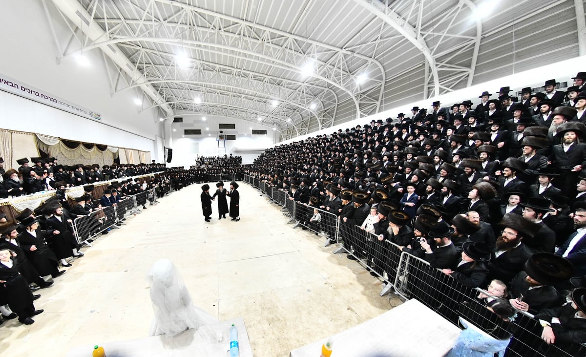 למרות חולשתו: האדמו"ר השתתף בחתונה ורקד במצווה טאנץ