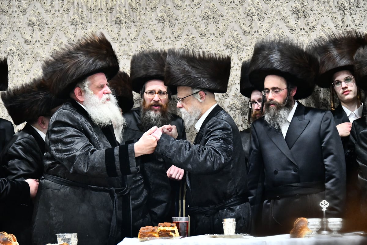 למרות חולשתו: האדמו"ר השתתף בחתונה ורקד במצווה טאנץ