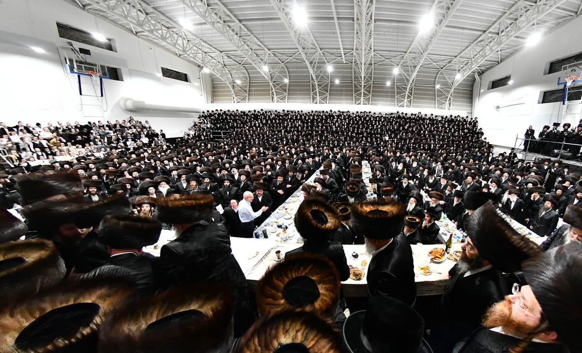 למרות חולשתו: האדמו"ר השתתף בחתונה ורקד במצווה טאנץ