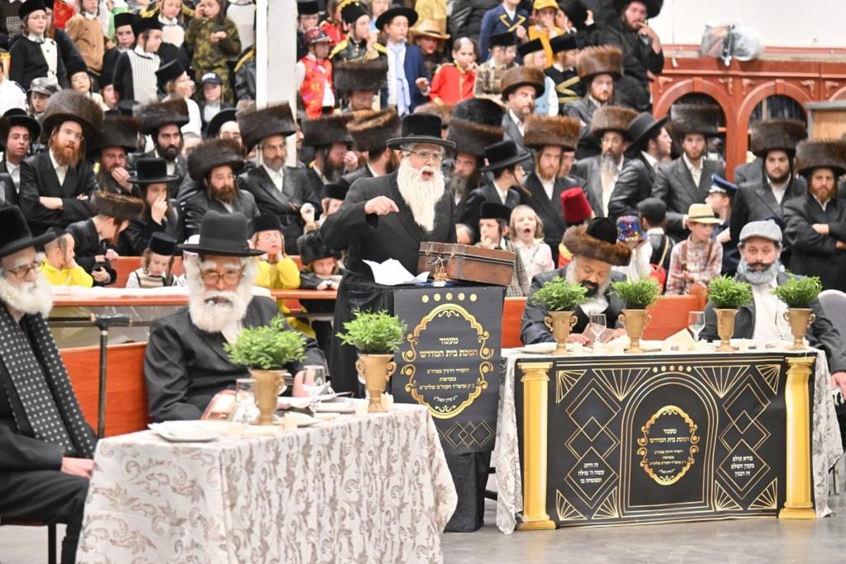 יהושע פרוכטר תיעד: מראות הוד מימי הפורים בחצה"ק ויזניץ