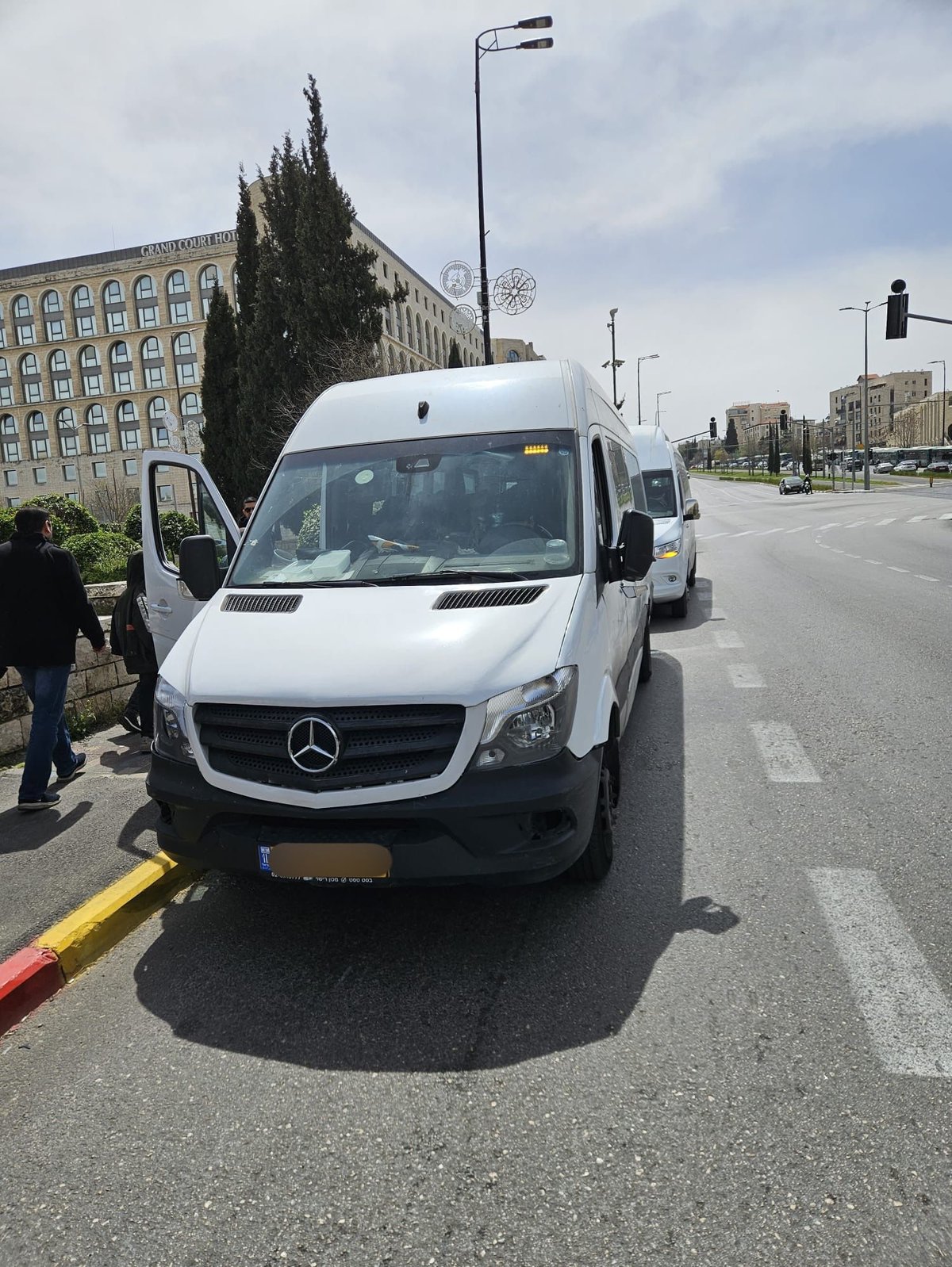 השוטרים נכנסו לרכב ההסעות לחיידר הירושלמי ונדהמו מכמות הילדים