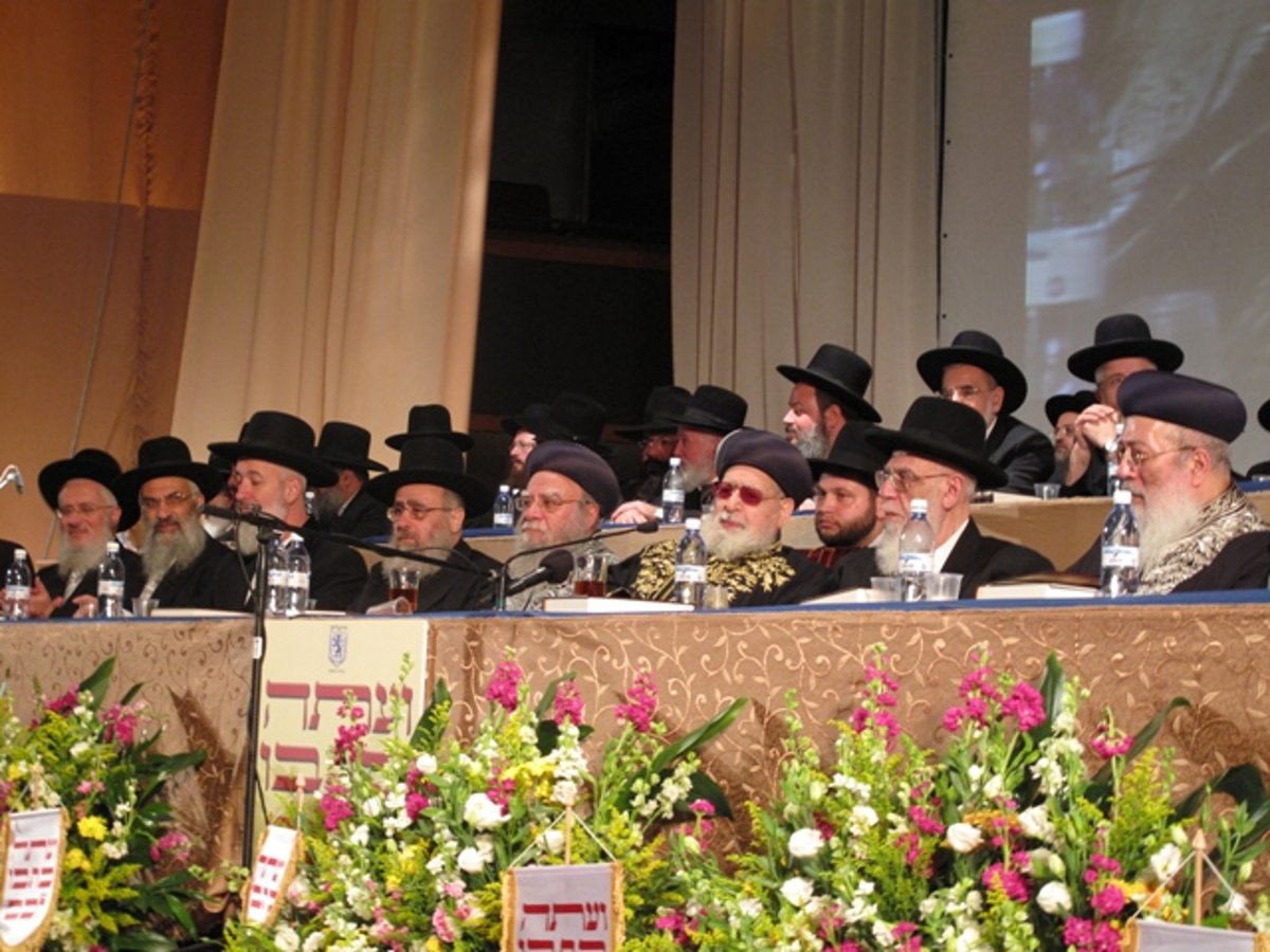 הגר"ע יוסף: "רבי אריאל בונה בתים בכל הארץ"