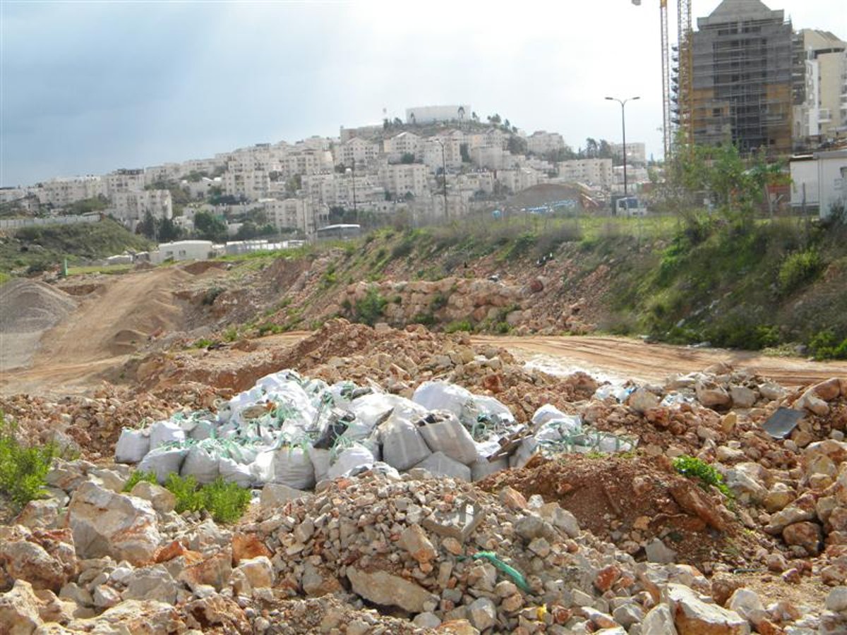 חדש במודיעין-עלית: בית-קברות, לפסולת