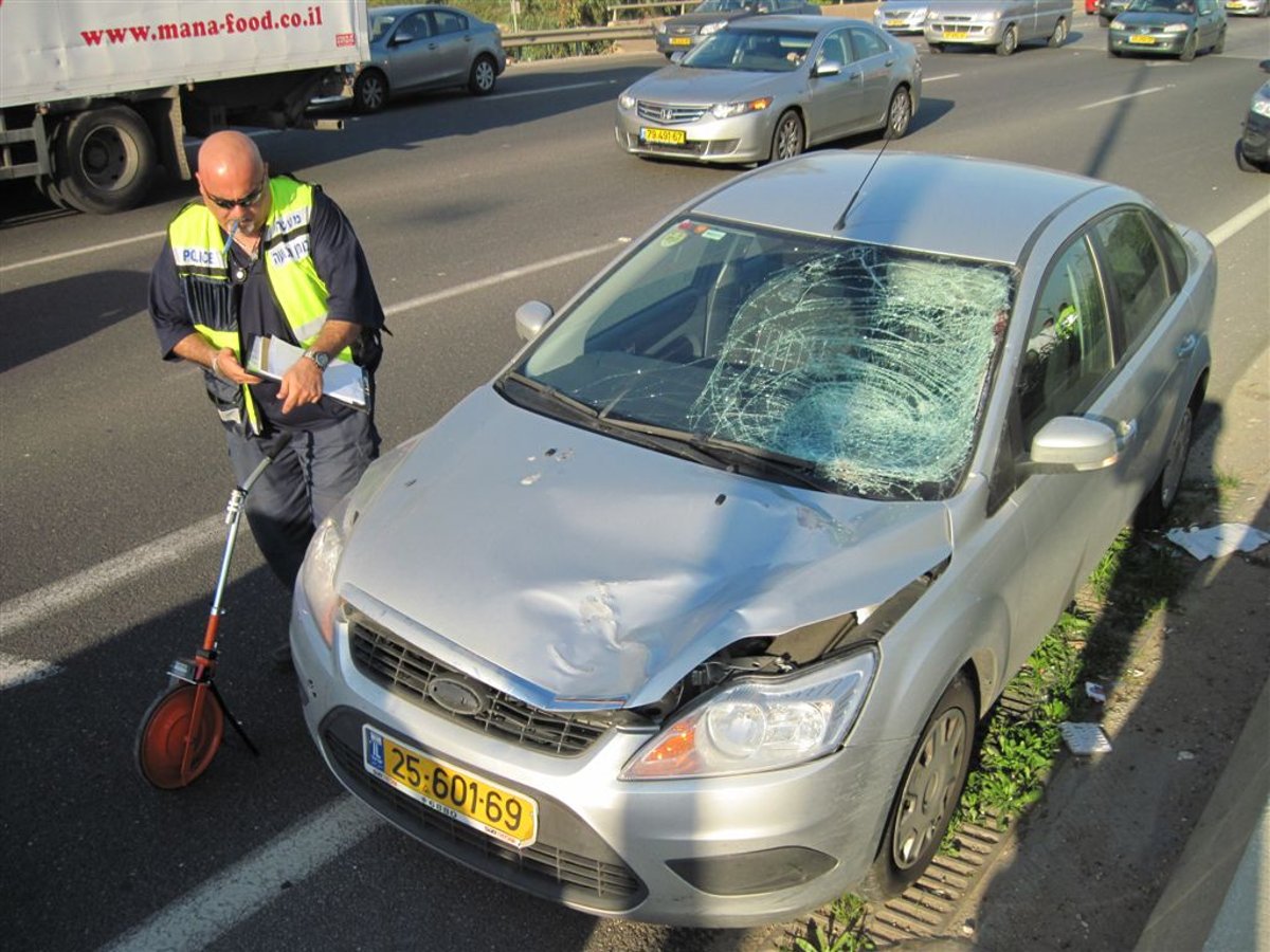 הקטל בכבישים: עובד מע"צ נהרג. צפו