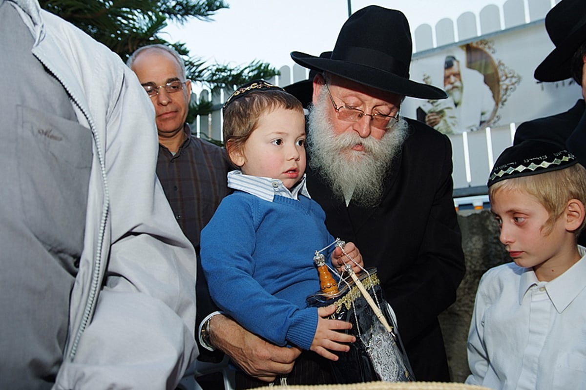 גלריית ענק: מוישי חגג בהכנסת ס"ת