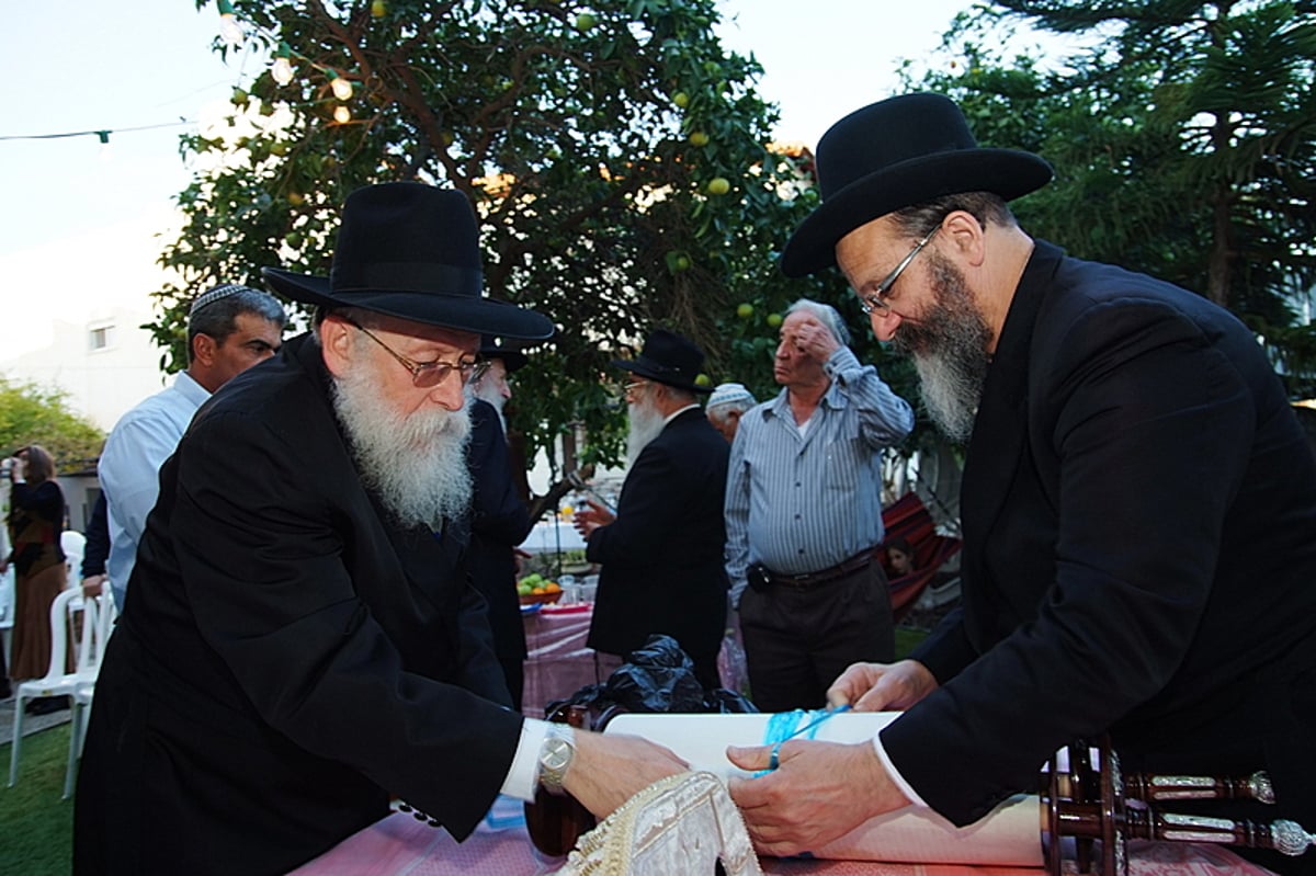 גלריית ענק: מוישי חגג בהכנסת ס"ת