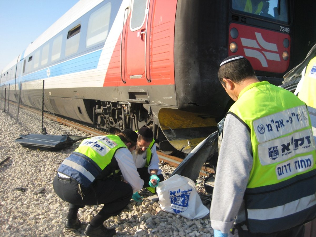 צפו: הרוג בתאונה בין רכבת לרכב פרטי