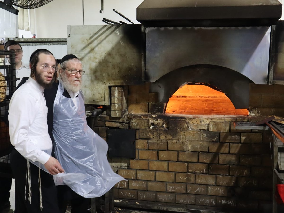 הגרי"א דינר והגר"י אונגרישר באפיית מצות