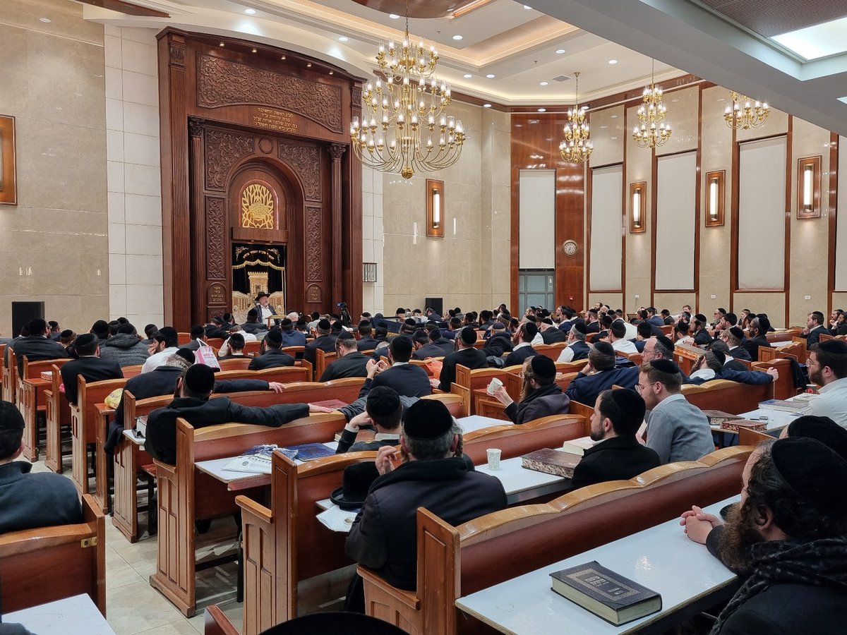 לפני כארבע שנים, כאשר סיפר הרב צוויג לד"ר בונפיל על חזונו לייצר מצות מחיטה קדומה ולשתף אברכים בתהליך הגידול, הופתע מאד החוקר. הוא לא ציפה לבקשה מעניינת כזו, ועוד מראש כולל אברכים...