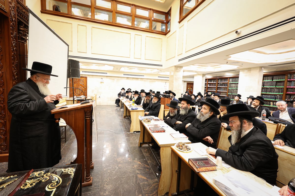 כינוס שואלים ודורשים אצל הגרש"א שטרן 